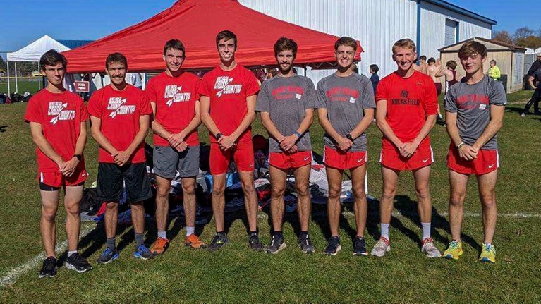 Men’s cross country team finishes fifth at MIAA Championship